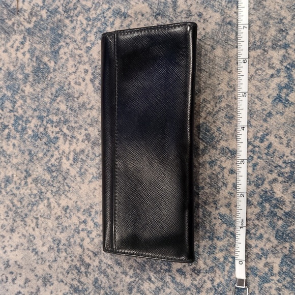 Salvatore Ferragamo Vara Bow continental wallet Black Leather Gold Accents Hinge - Picture 6 of 17